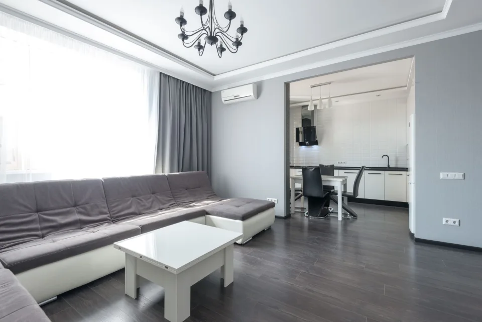 Máy móc, đồ gia dụng sẵn tại cửa hàng